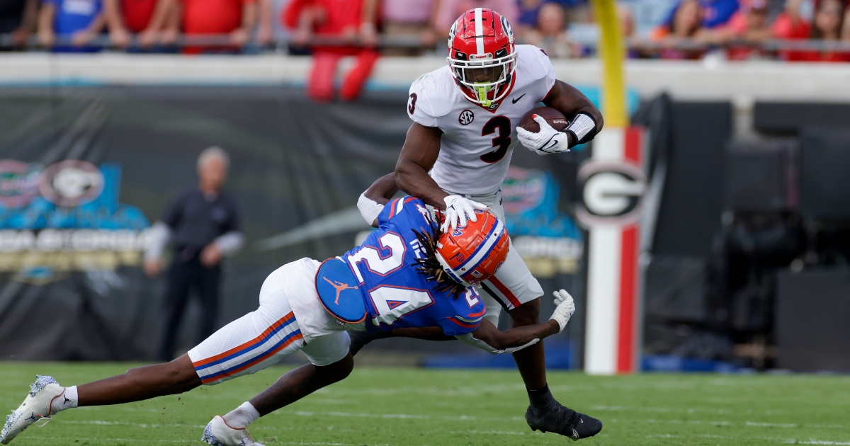 Georgia running back Zamir White catches a pass at the NFL