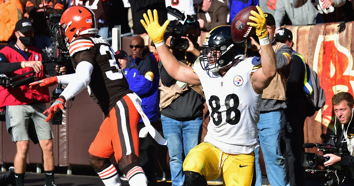 WATCH Steelers tight end makes unbelievable TD catch