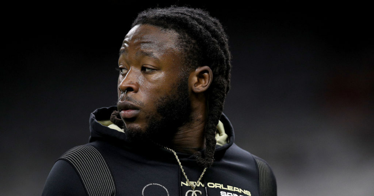 Alvin Kamara working out with Saints WRs, PFF News & Analysis