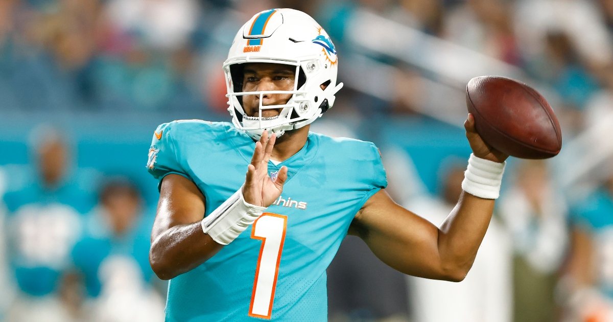 Mike McDaniel shares his thoughts on Miami Dolphins' defense and