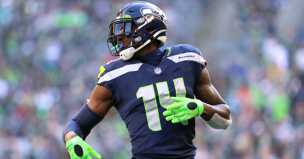 WATCH: Seahawks wide receiver D.K. Metcalf ejected after throwing