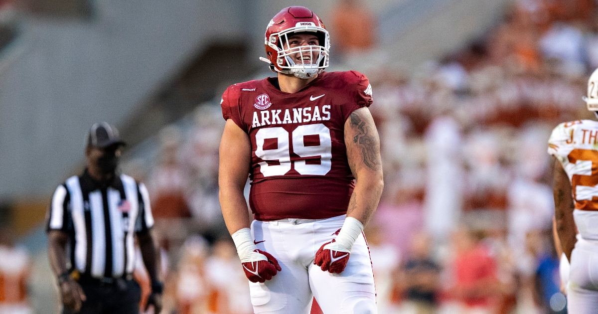 Dallas Cowboys select Arkansas defensive lineman John Ridgeway in