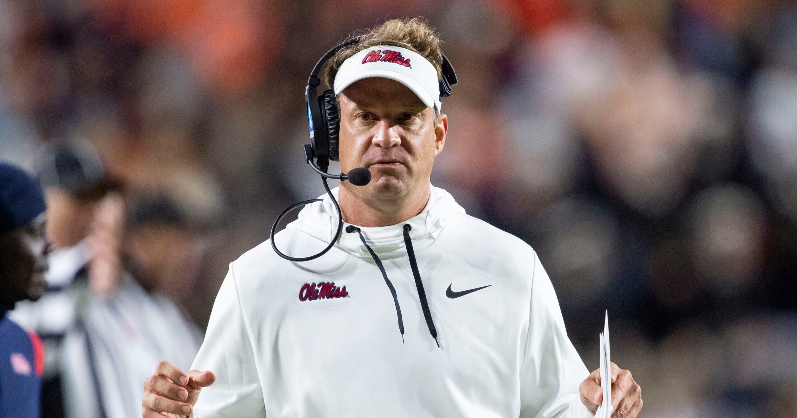 LOOK: Lane Kiffin attends Arch Manning game, fan asks for signature on ...