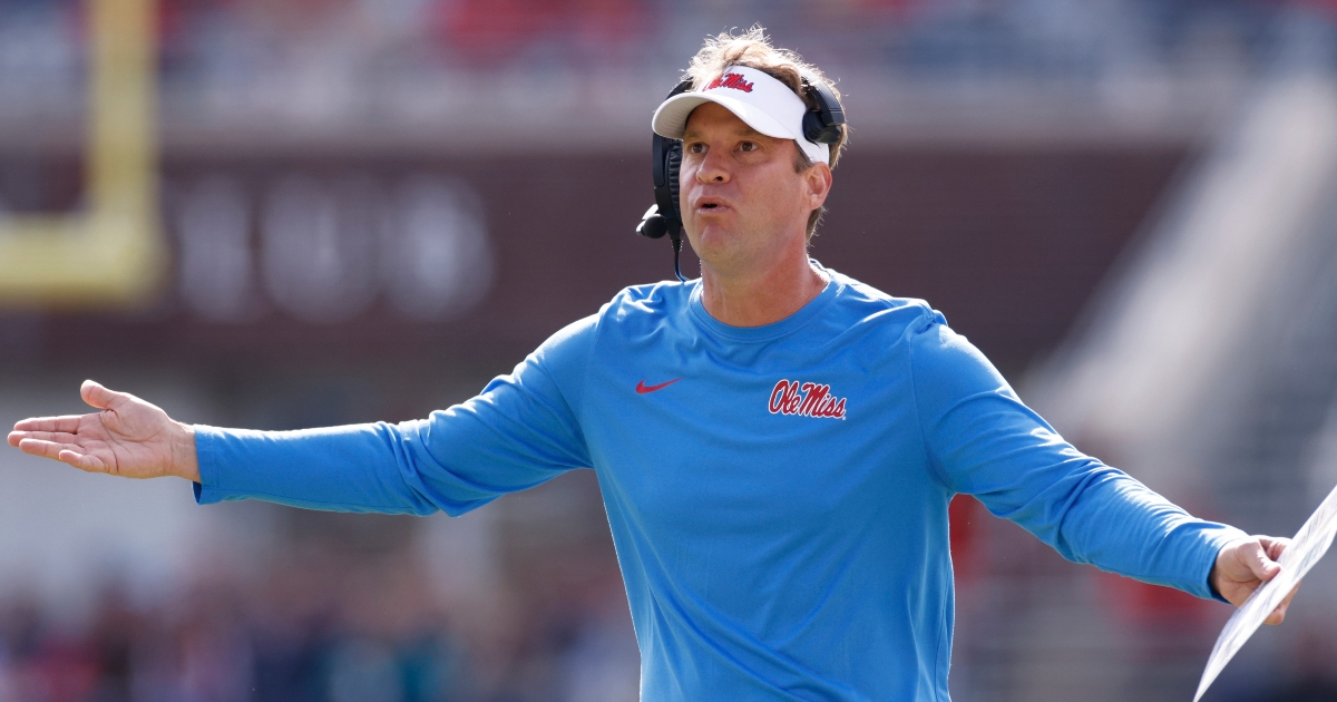 Roman Harper discusses Lane Kiffin to Oregon rumors, Ole Miss contract extension