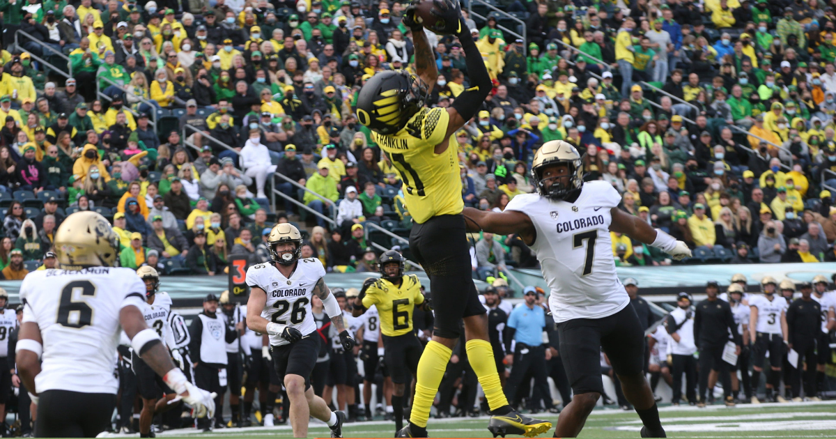 Oregon Football: Phil Steele names 15 Ducks in his All-America picks