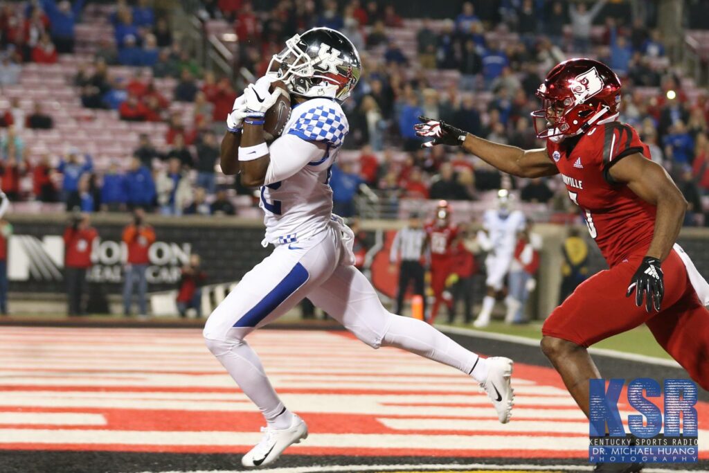 Louisville Football to debut 'ChromeVille' uniforms against