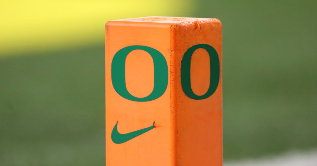 Oregon drops out of top 10 in recruiting rankings after Kelvin Banks decommitment