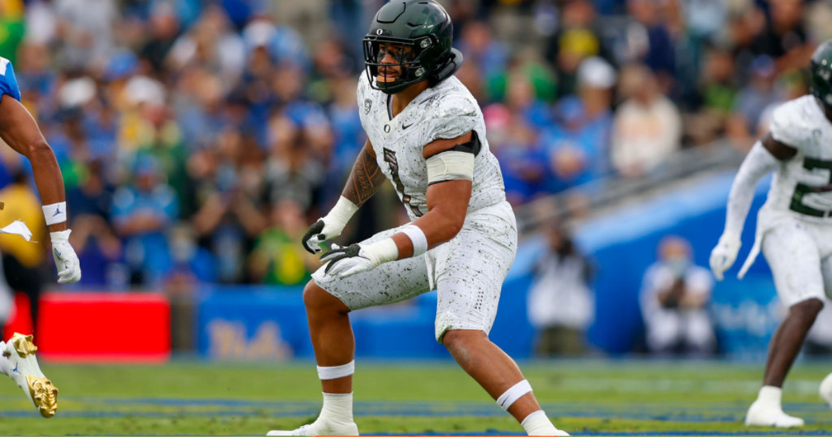 Daiyan Henley on Butkus Award Watchlist – The Daily Evergreen