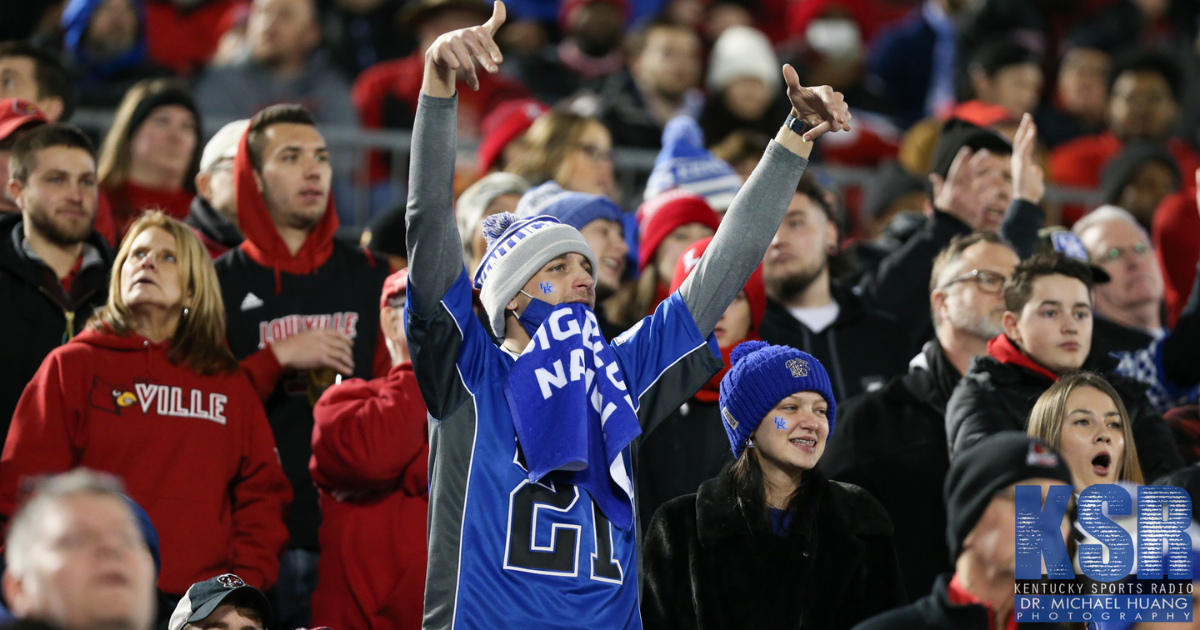 IMAGES, Rapper Jack Harlow on the sidelines of the Louisville-Kentucky  football game, News