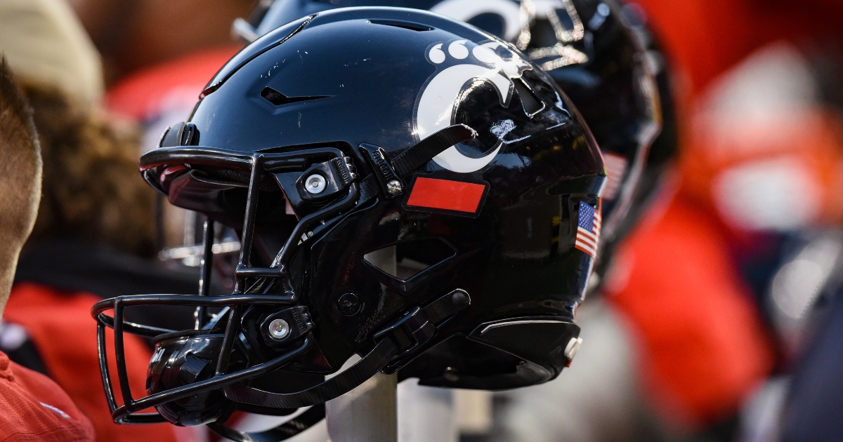 Cincinnati flips 2026 CB Kameron Hurst from Washington State