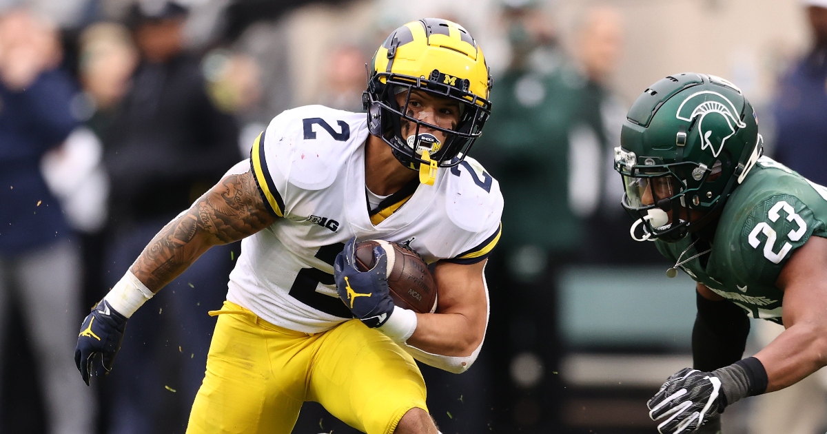 Blake Corum scores 2 TDs, helps No. 2 Michigan pull away to beat Bowling  Green 31-6 – The Oakland Press