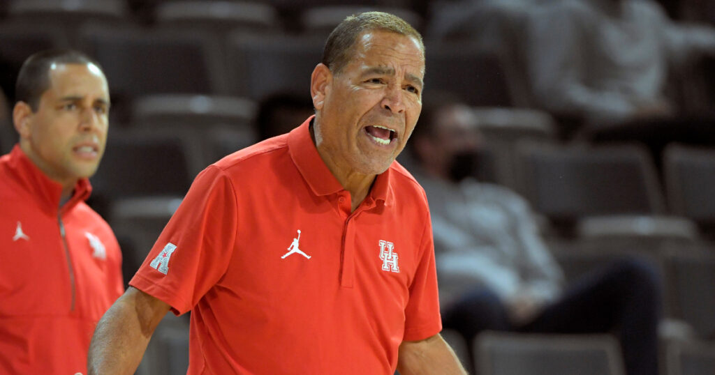 WATCH Houston Kelvin Sampson attempt to follow officials to locker room following Alabama loss video