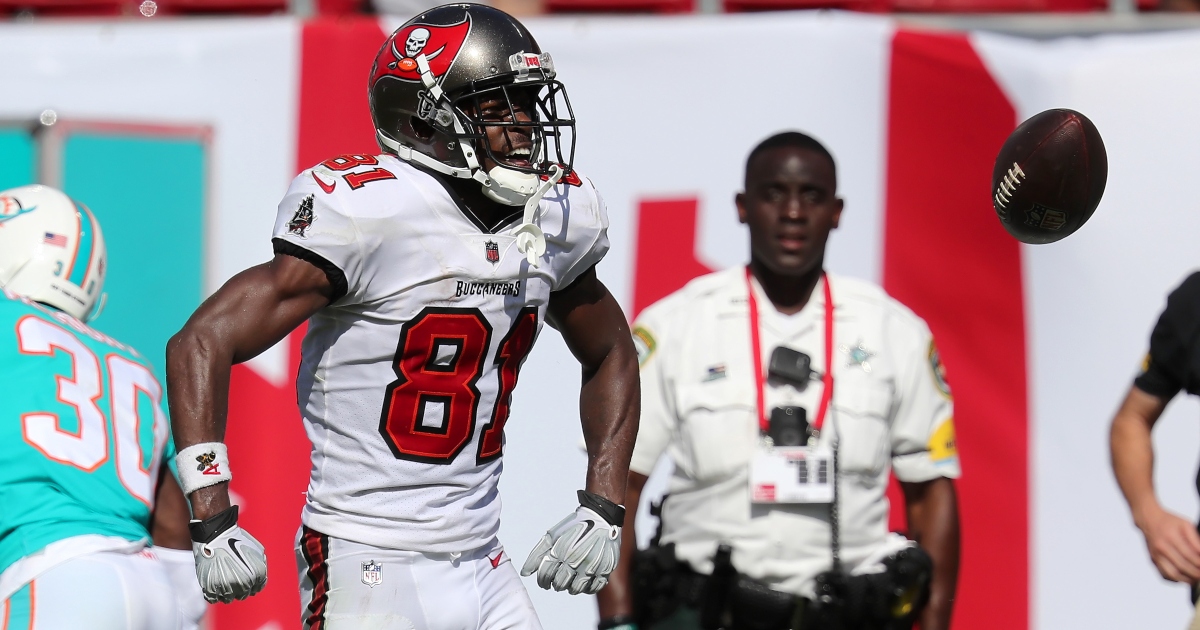 Antonio Brown expected to re-join Buccaneers this week after