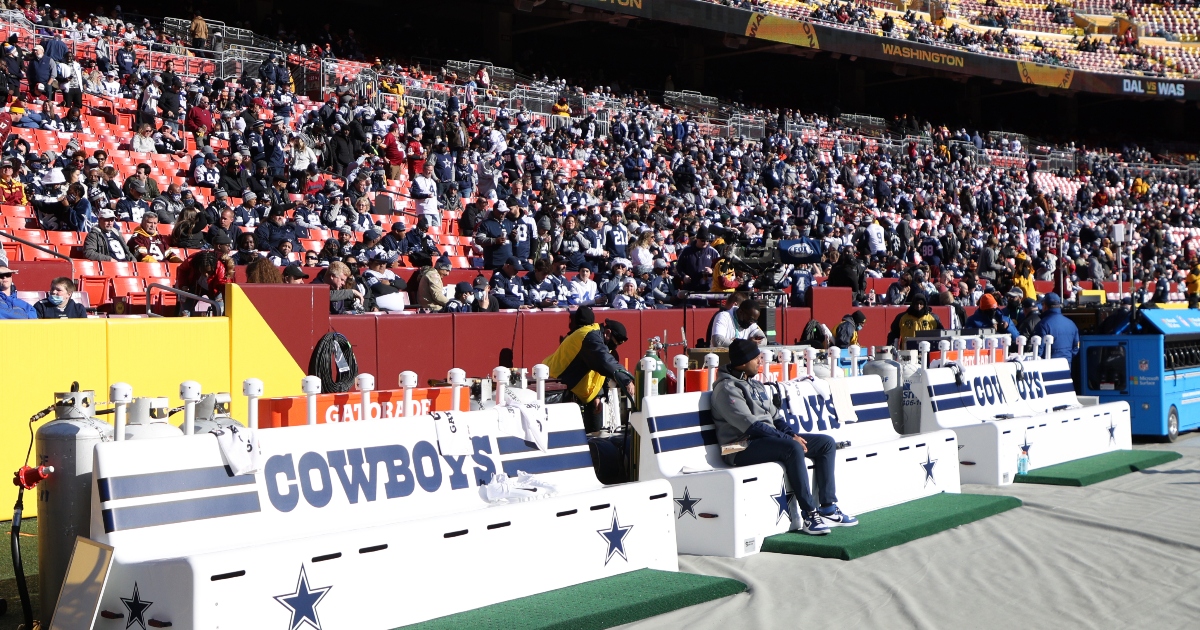 Cowboys brought their own benches ahead of Washington game