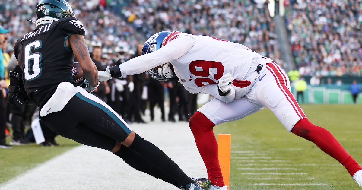 WATCH: DeVonta Smith hauls in first career NFL touchdown - On3