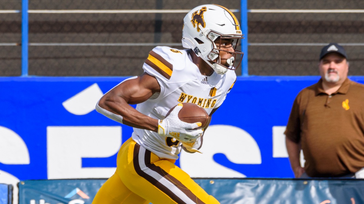 No. 4/6 Football preview: Wyoming - University of Texas Athletics