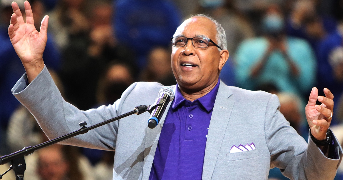 Tubby Smith tribute video and jersey retirement ceremony: UK