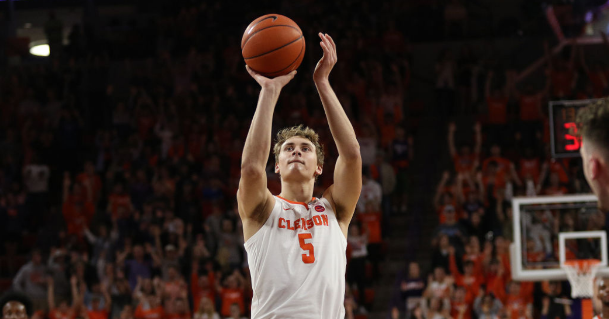 LOUISVILLE, KY - FEBRUARY 18: Clemson Tigers forward Hunter Tyson (5)  during a mens college basketball game between the Clemson Tigers and the Louisville  Cardinals on February 18, 2023 at the KFC