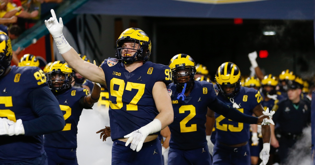 College football: Michigan star Aidan Hutchinson to enter 2022 NFL Draft 