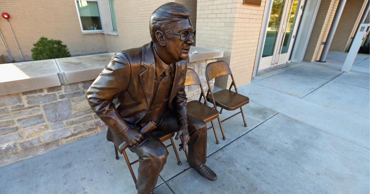 Remembering Joe B. Hall, a Kentucky Basketball Legend - On3