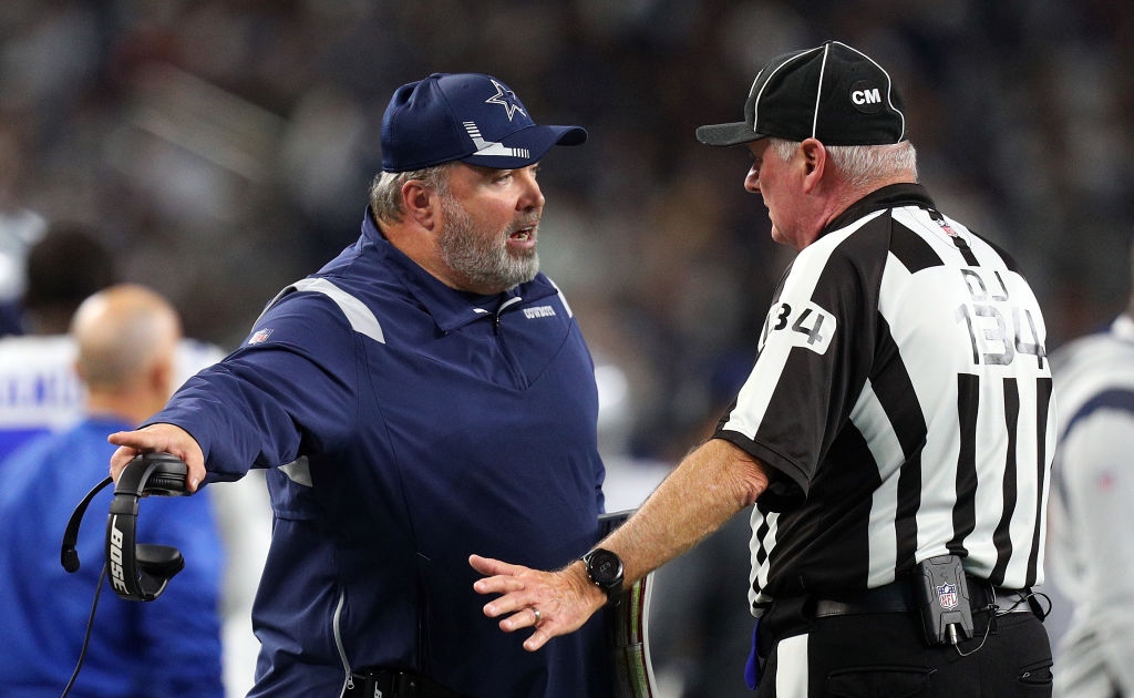 NFL: Dallas Cowboys lose playoff match that ends in chaos when referee  stumbles into play