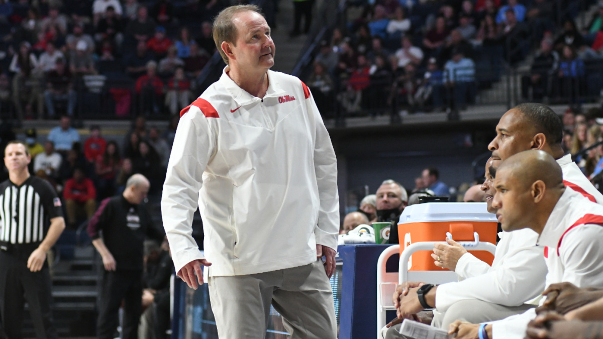 Watch Ole Miss Mens Basketball Head Coach Kermit Davis On Mississippi State Rivalry On3 8559