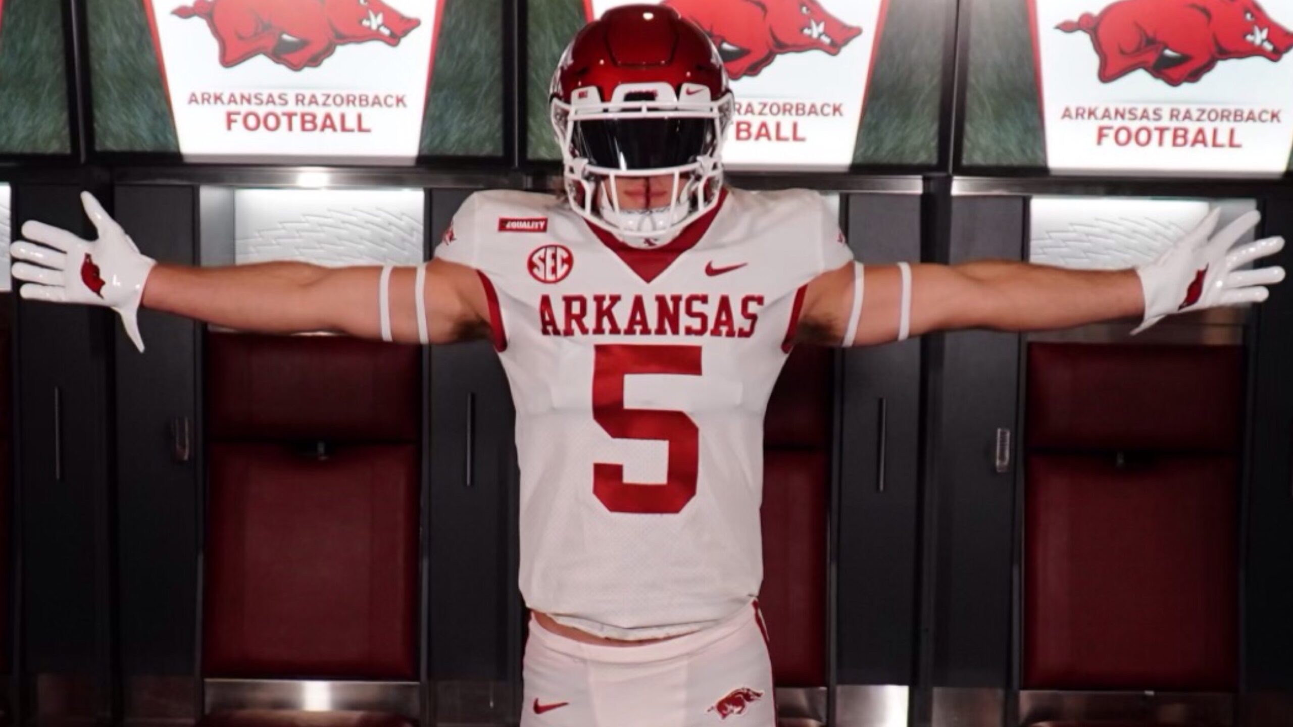 2023 Four-star TE Luke Hasz Commits To Arkansas