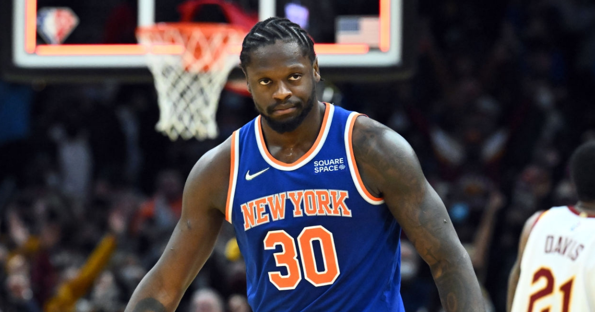 Julius Randle told Knicks fans to 'shut the **** up' with thumbs