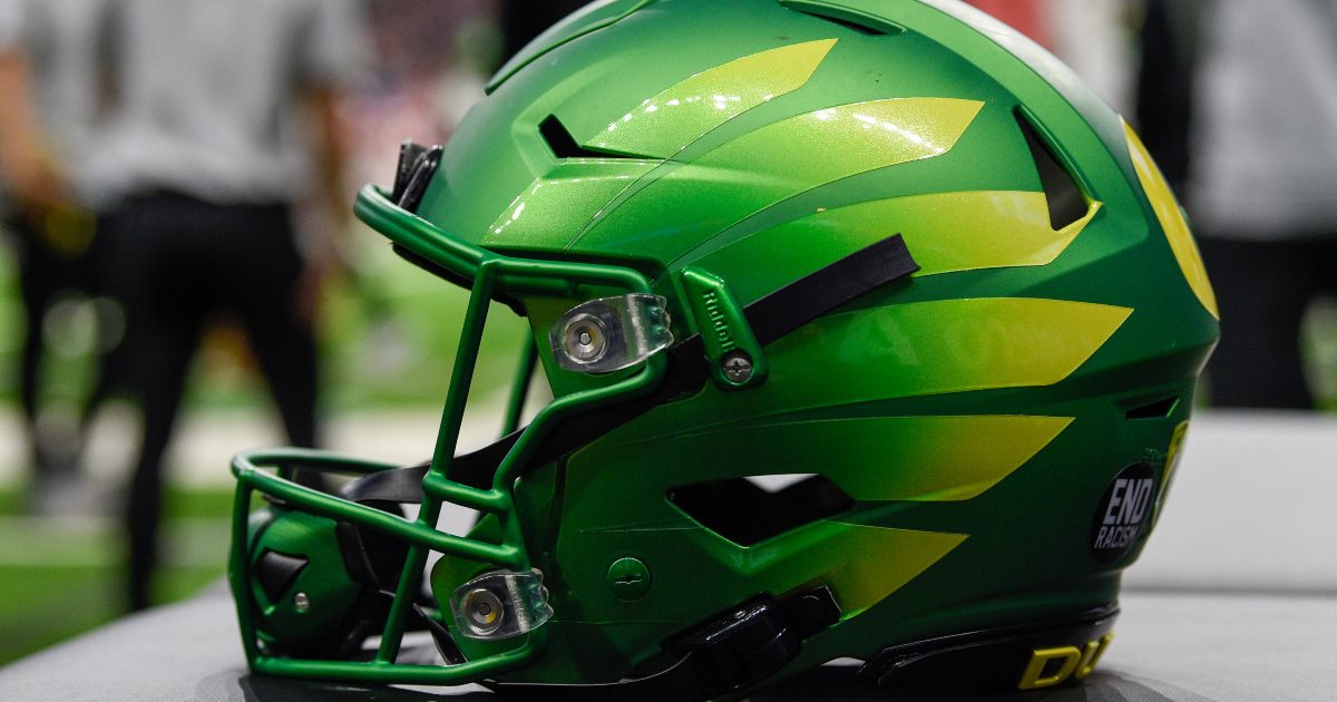 Miami Hurricanes land former Oregon Duck player out the transfer portal ...