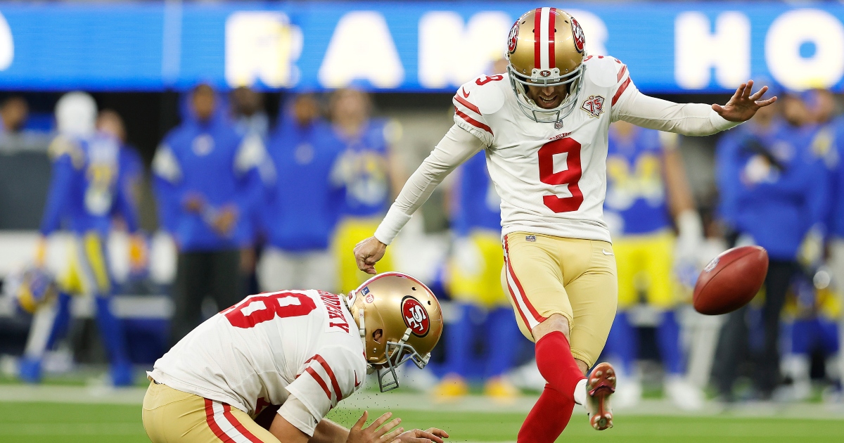 Jalen Ramsey confronts Robbie Gould during halftime off NFC title game