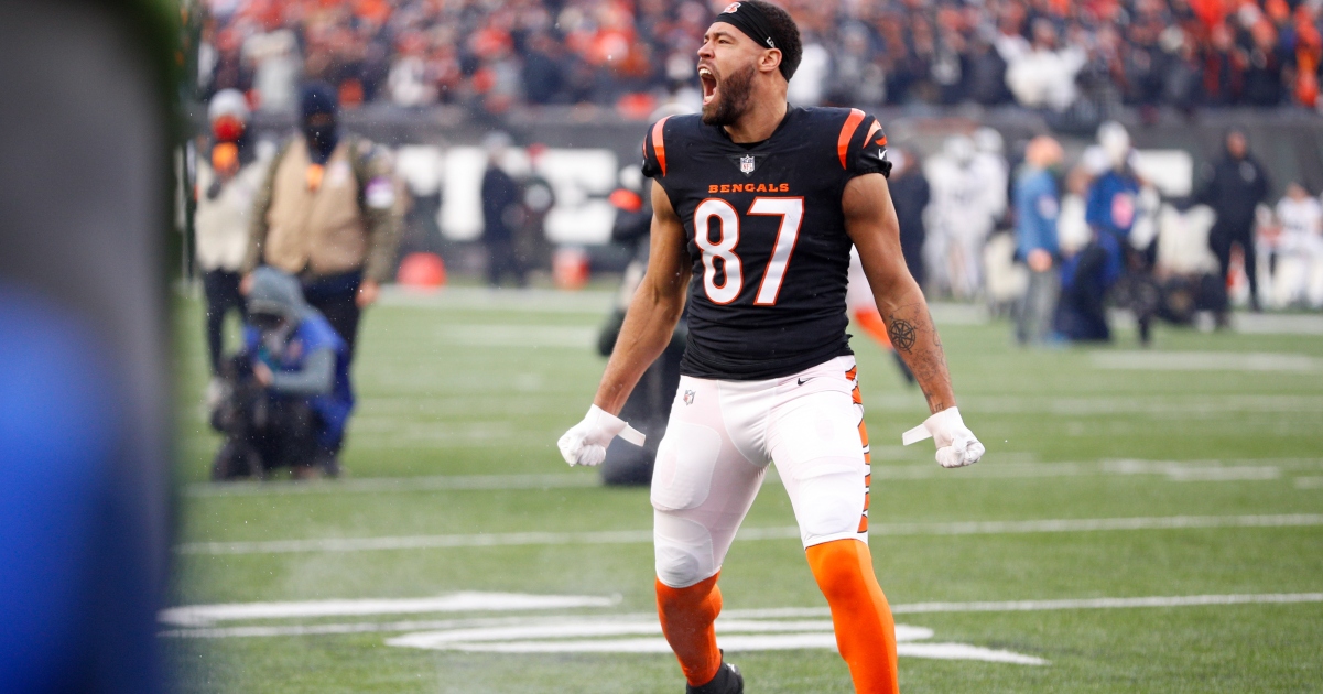 Bengals TE C.J. Uzomah (knee) exits AFC title game