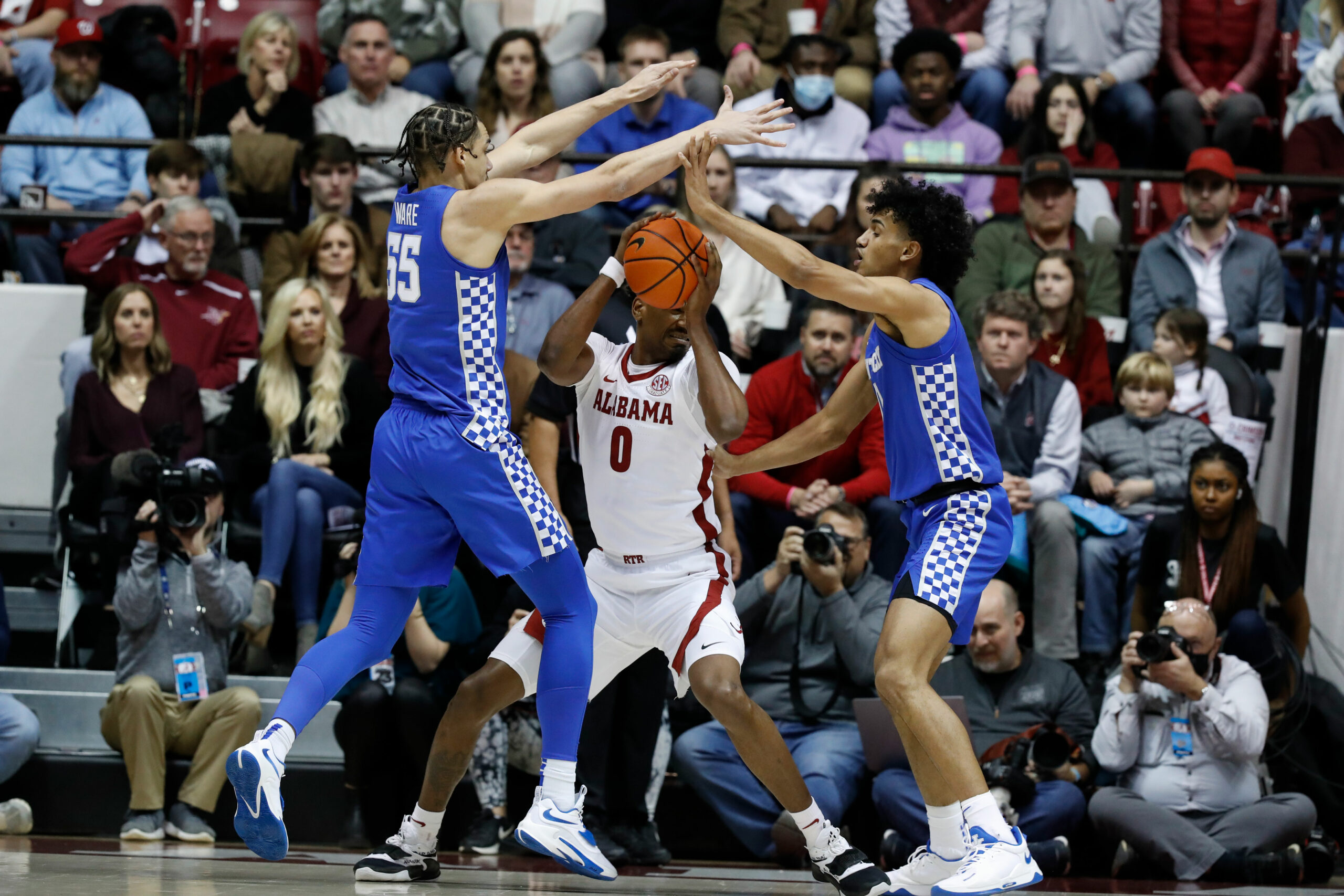 Kentucky defense flexes muscles in road win over Alabama - On3