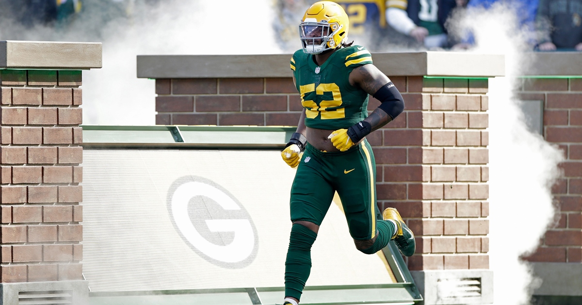 Green Bay Packers linebacker Rashan Gary warms up before the start