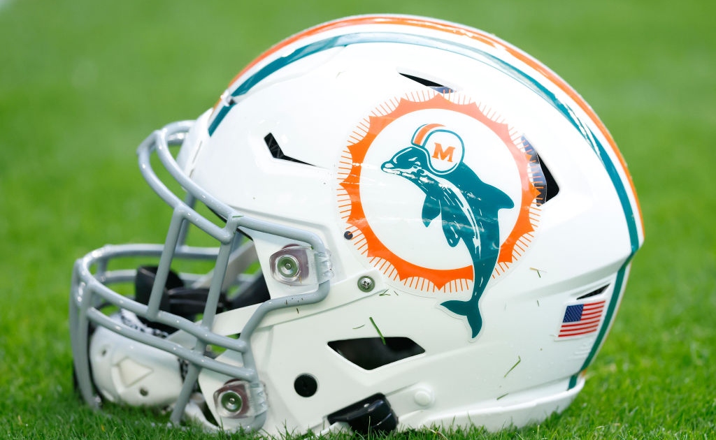 Miami Dolphins announce Mike McDaniel as next head coach