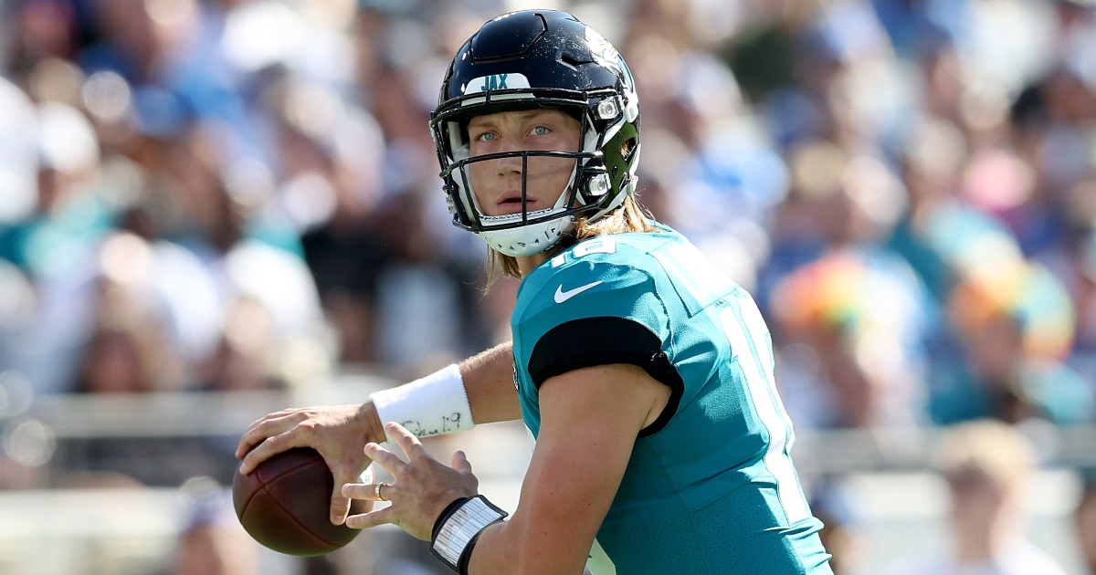 Jaguars QB Trevor Lawrence expects 2022 to be different because of 'better  leadership'