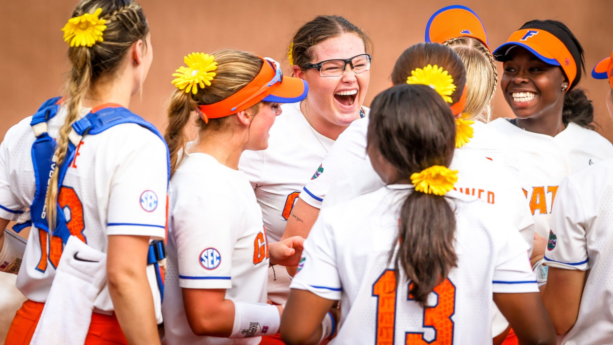 WATCH: Florida softball catcher Sam Roe makes jaw-dropping catch in SEC ...