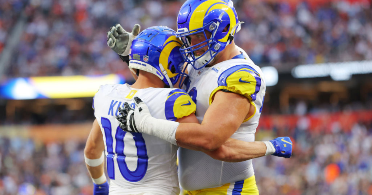 Rams' Cooper Kupp grabs two touchdowns in win over Browns