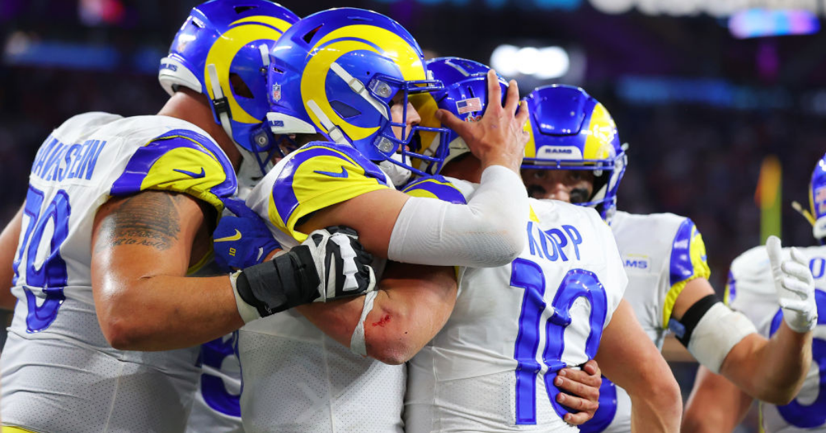 Matthew Stafford of the Los Angeles Rams throws a pass against the News  Photo - Getty Images