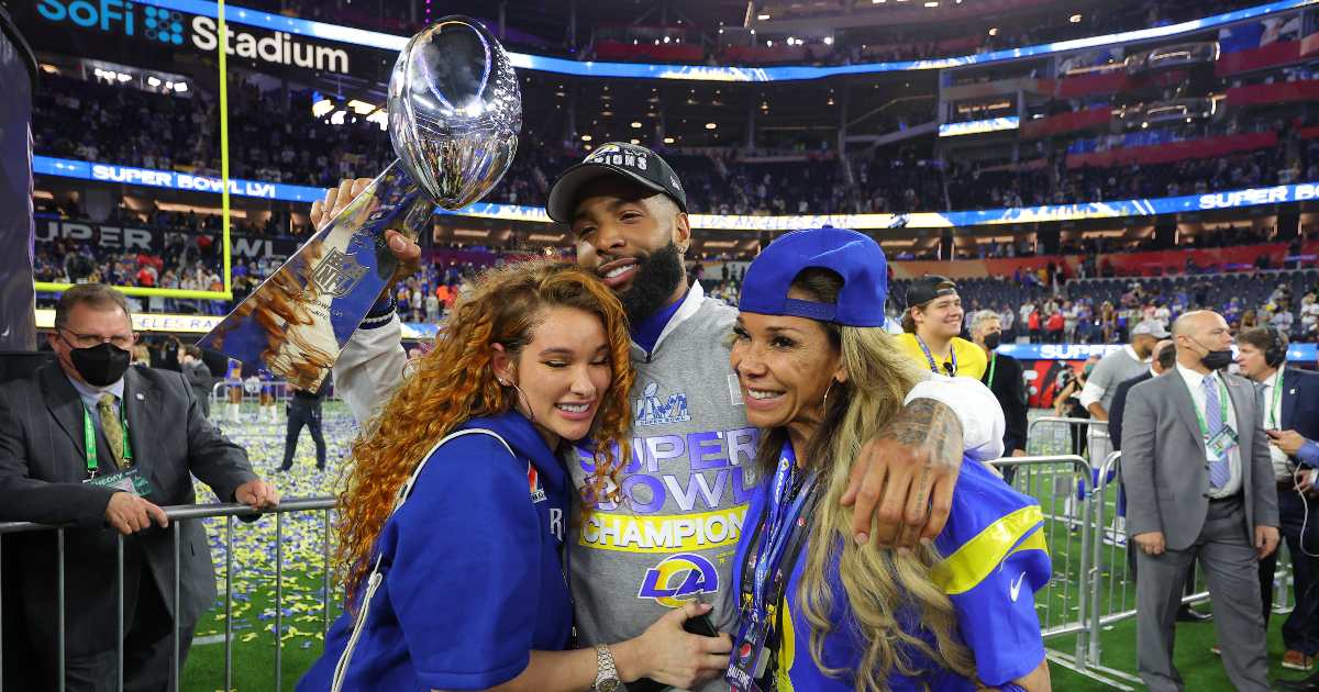 CELEBRATION PHOTOS: Picture-perfect moments from Rams Super Bowl LVI trophy  ceremony