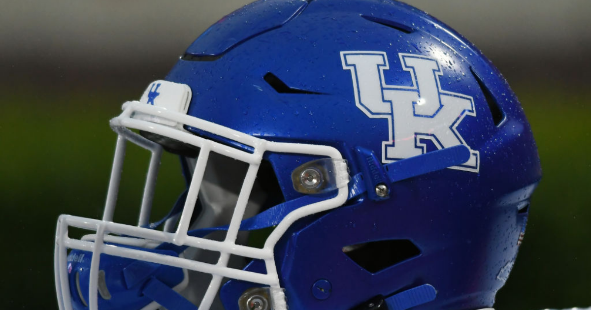 Kentucky officially announces new offensive line coach