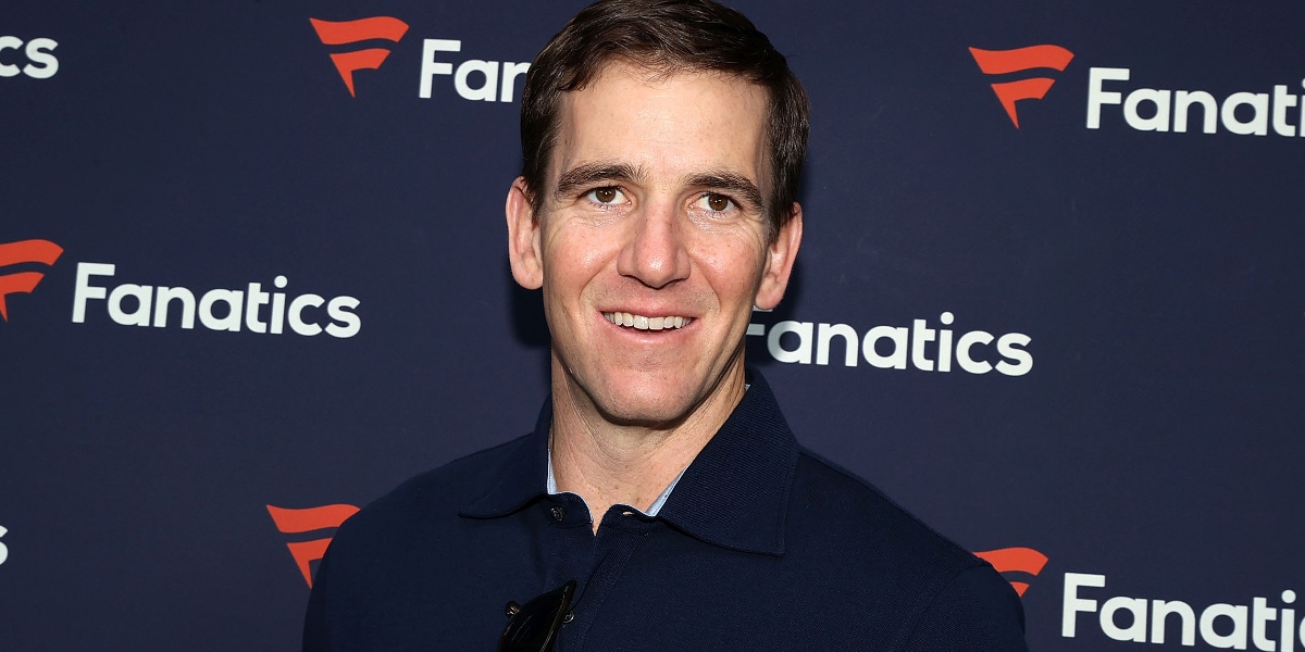 Barack Obama jokes with Peyton, Eli Manning on MNF's 'Manningcast'