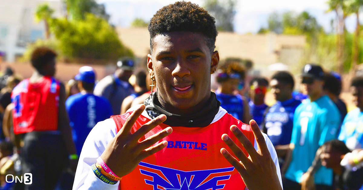 Utah QB Devon Dampier makes monetary donation to Arizona high school football team
