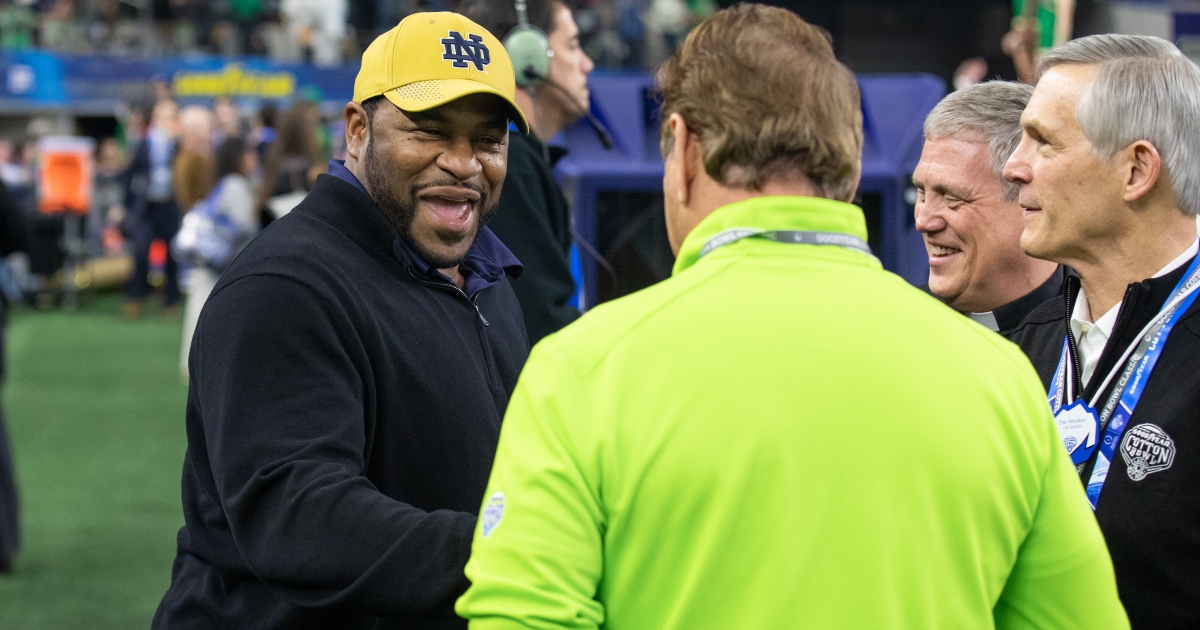 Notre Dame Fighting Irish bring in Jerome Bettis to deliver speech