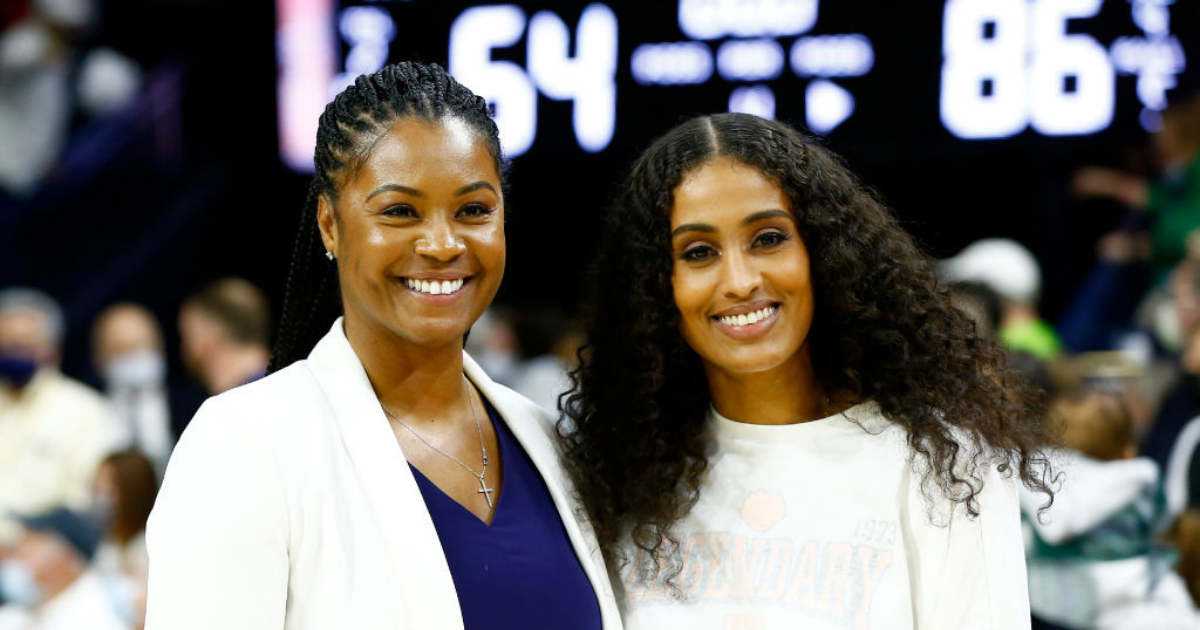 Skylar Diggins-Smith helps Notre Dame women's basketball after loss