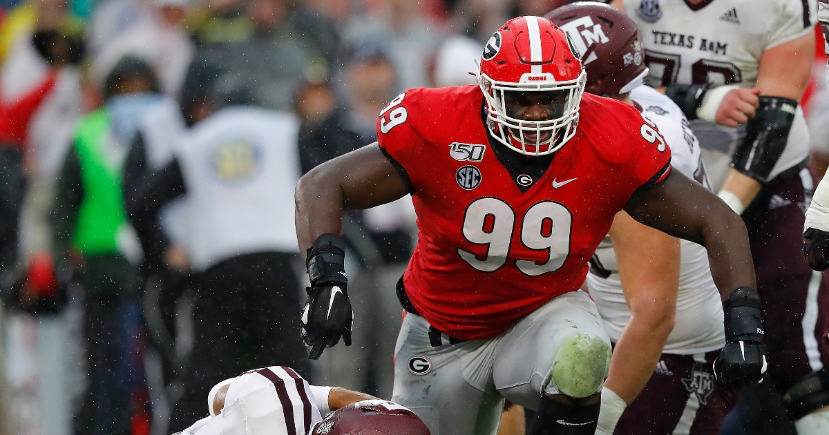 Defensive lineman Jordan Davis runs official 4.78-second 40-yard dash at  2022 combine