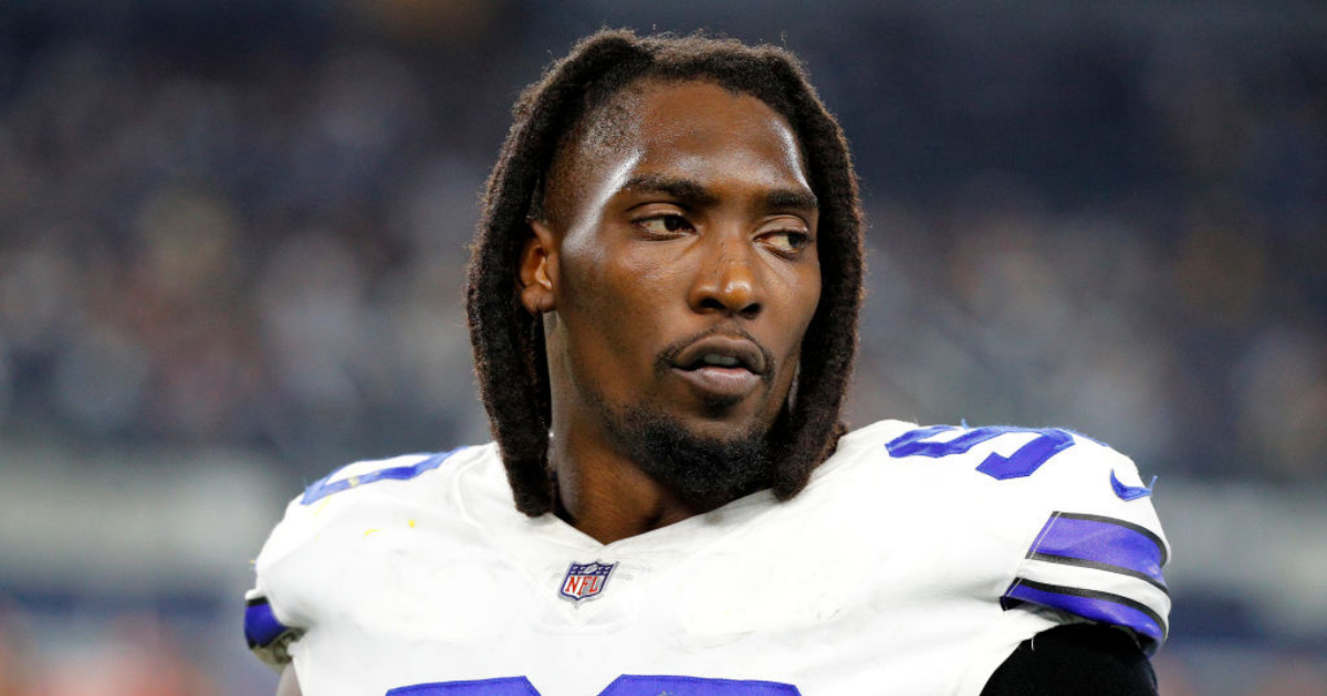 Report: Dallas Cowboys offered paycut to star defensive end - On3
