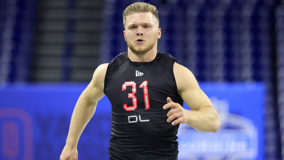 2022 NFL Draft: Michigan DE Aidan Hutchinson shines in prime time