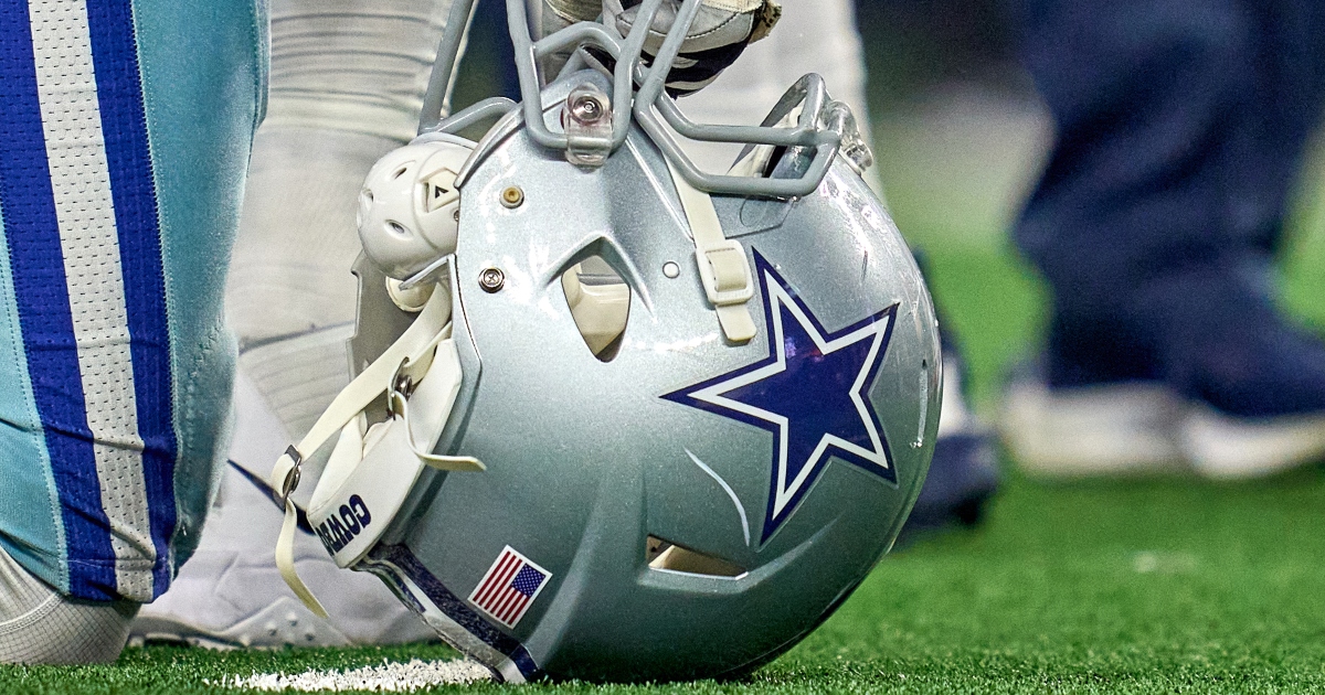 Report: Dallas Cowboys offered paycut to star defensive end - On3