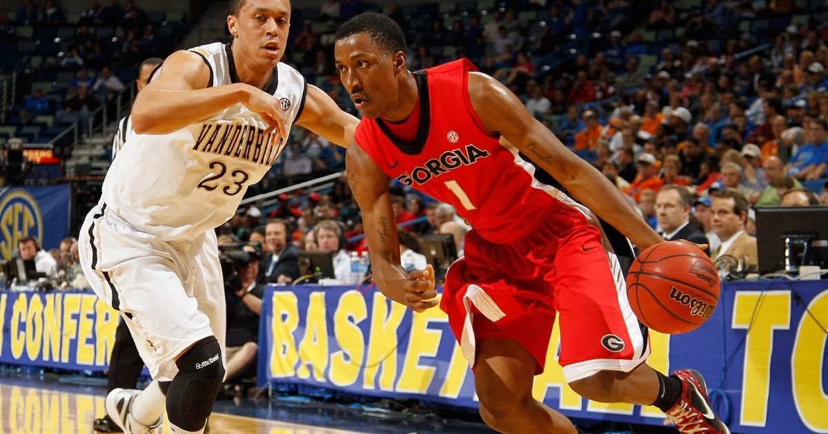 Former Basketball stars back Jonas Hayes as next UGA head coach