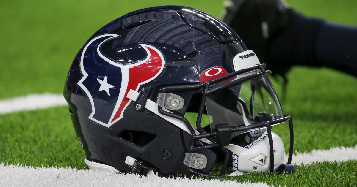 Texans 2022 Schedule Will Include Several Watson Suitors